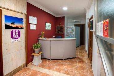 پانسیون Hostal Santa Barbara