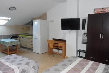 Hostal Via Del Caminante - Madrigalejo