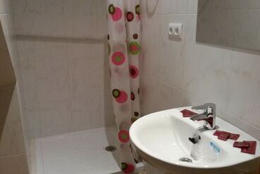 پانسیون Hostal Virgen Del Pilar
