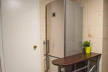 پانسیون Go Bcn Hostal Ideal Badal   Hostel