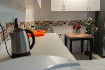 پانسیون Go Bcn Hostal Ideal Badal   Hostel