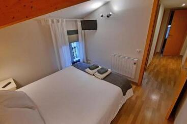 پانسیون L Astrolabi Centre Ripoll
