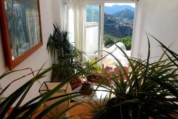 Charming House Ideal For Couples And Young Families - Tàrbena