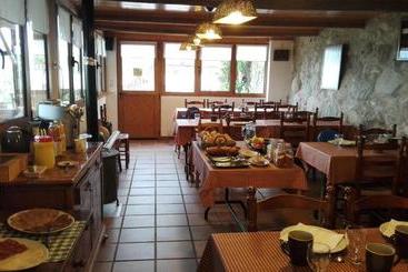 هتل Hostal Rural Masia El Buxaus Montseny