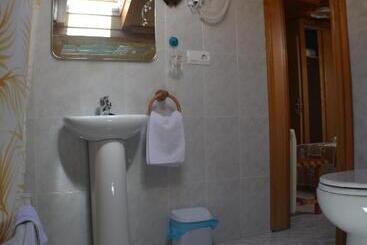 پانسیون Hostal Casa Maria