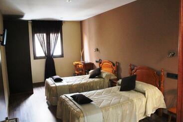 پانسیون Hostal Extremeño