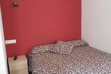 پانسیون Hostal La Catedral