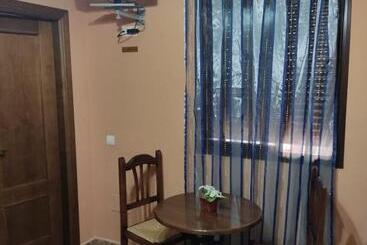 پانسیون Hostal Monteolivos