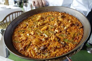پانسیون Hostal Restaurante La Masía