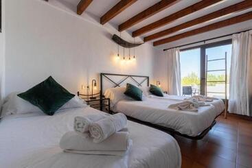 Hostal Restaurante Pou Des Lleó - Sant Carles de Peralta