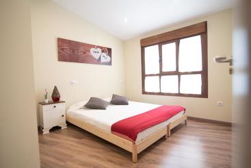 Casa Maza Apartamentos - Biescas