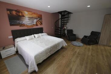 هتل Hostal Restaurante Goya