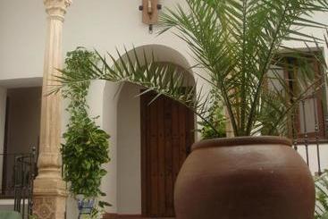 پانسیون Casa Maika