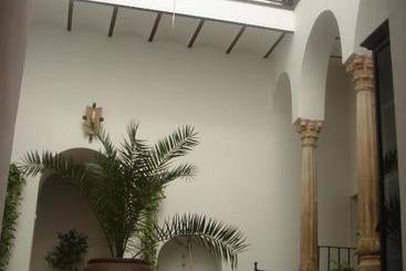 پانسیون Casa Maika