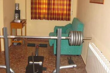 پانسیون Hostal Alvaro I