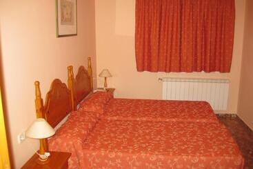 پانسیون Hostal Alvaro I
