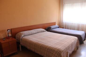 پانسیون Hostal Cal Siles