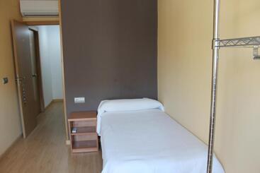 پانسیون Hostal Cal Siles