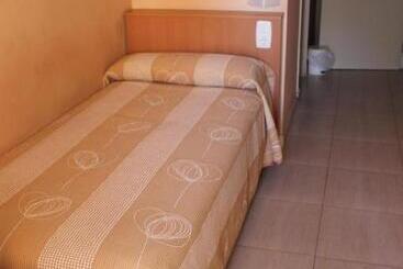 پانسیون Hostal Cal Siles
