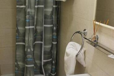 پانسیون Hostal Cal Siles