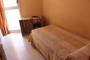 پانسیون Hostal Cal Siles