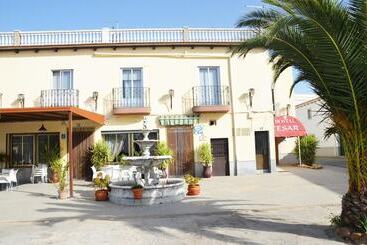 بنسيون Hostal La Dehesa Del Valle Pedroches