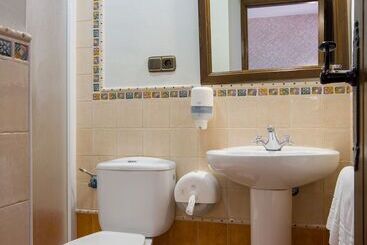پانسیون Hostal Don Joaquín Alora