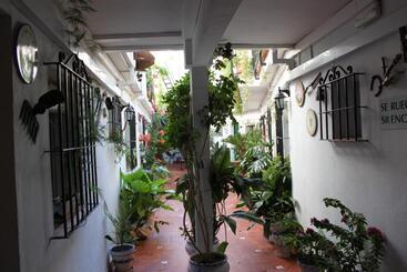 پانسیون Hostal El Patio