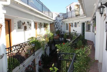 پانسیون Hostal El Patio