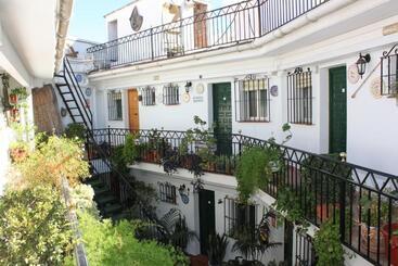 پانسیون Hostal El Patio