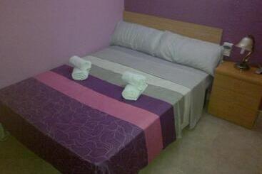 پانسیون Hostal El Patio