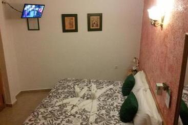 پانسیون Hostal El Patio