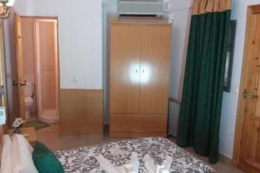 پانسیون Hostal El Patio