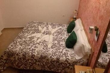 پانسیون Hostal El Patio