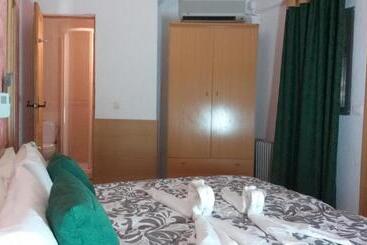 پانسیون Hostal El Patio