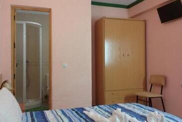 پانسیون Hostal El Patio