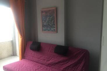 پانسیون Hostal Emporda