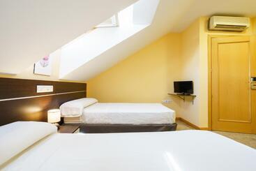 پانسیون Hostal Frasca By Vivere Stays
