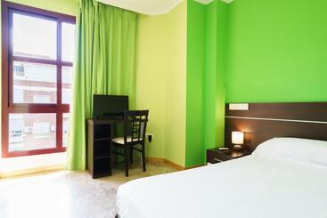 پانسیون Hostal Frasca By Vivere Stays