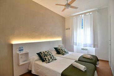 פנסיון Hostal L Estrella
