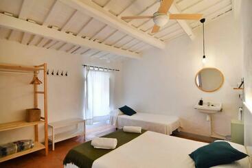 پانسیون Hostal L Estrella