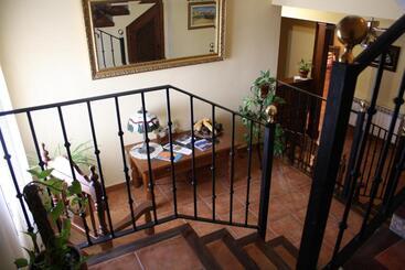 پانسیون Hostal La Balquina