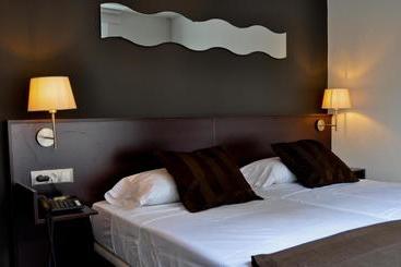 פנסיון Hostal La Rotonda