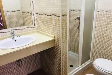 پانسیون Hostal La Tarayuela