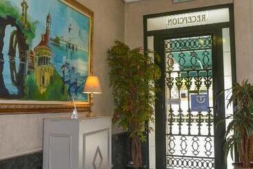 پانسیون Hostal Linares