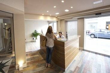 بنسيون Hostal Loimar