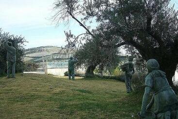 پانسیون Hostal Los Claveles