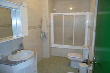 پانسیون Hostal Los Claveles