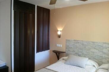 پانسیون Hostal Suetxe