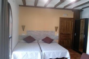پانسیون Hostal Suetxe